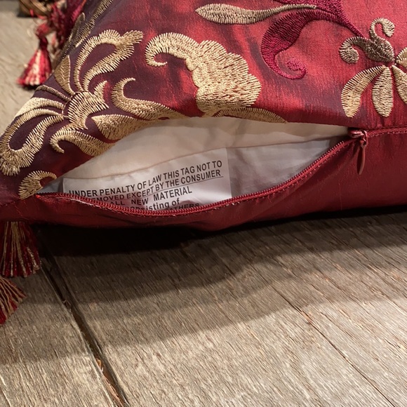 Red, gold, sage and sienna silk tassel pillow - Picture 4 of 10